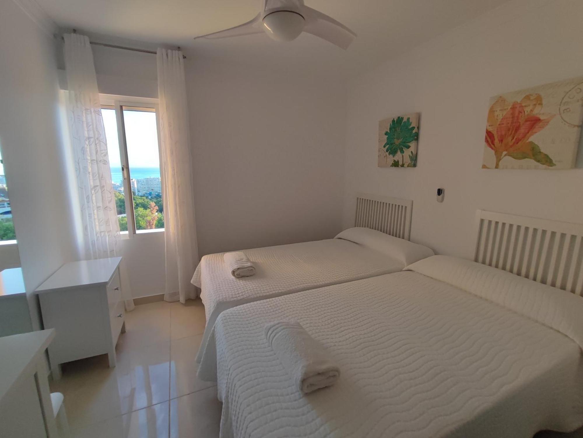 Hercules Paradise 531 Apartamento Con Vistas Al Mar Mediterraneo En Benalmadena A Pasos Del Centro Y Su Vibrante Zona Comercial Disfruta De Una Experiencia Unica En La Costa Del Sol Malaga Andalucia Well-Connected To The Airport 외부 사진