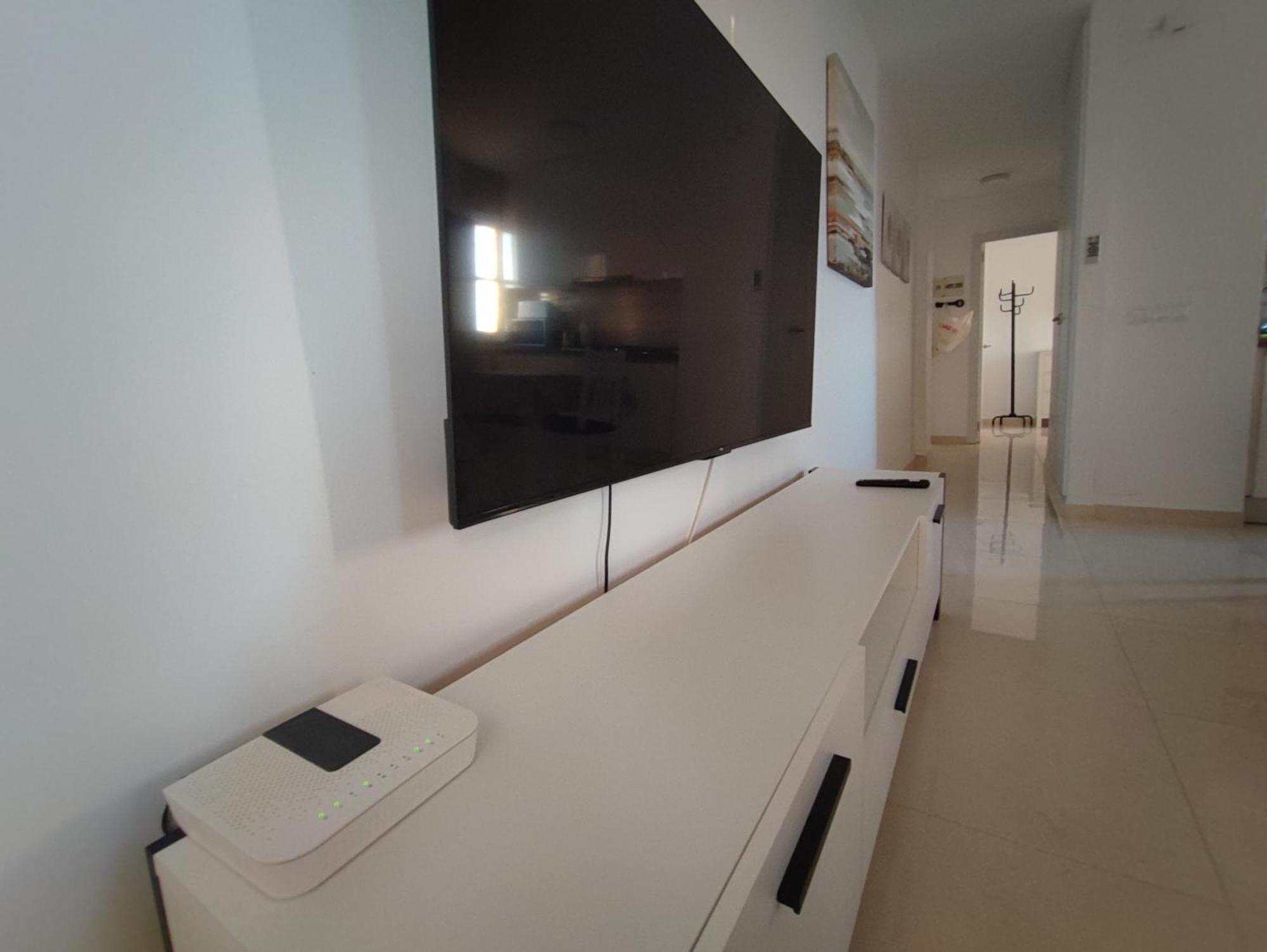 Hercules Paradise 531 Apartamento Con Vistas Al Mar Mediterraneo En Benalmadena A Pasos Del Centro Y Su Vibrante Zona Comercial Disfruta De Una Experiencia Unica En La Costa Del Sol Malaga Andalucia Well-Connected To The Airport 외부 사진